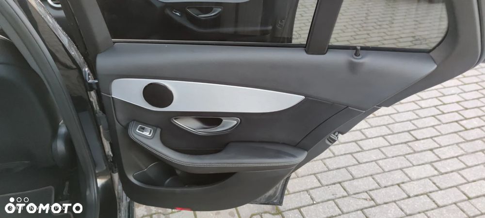 Mercedes-Benz Klasa C 200 d 9G-TRONIC AMG Line - 24