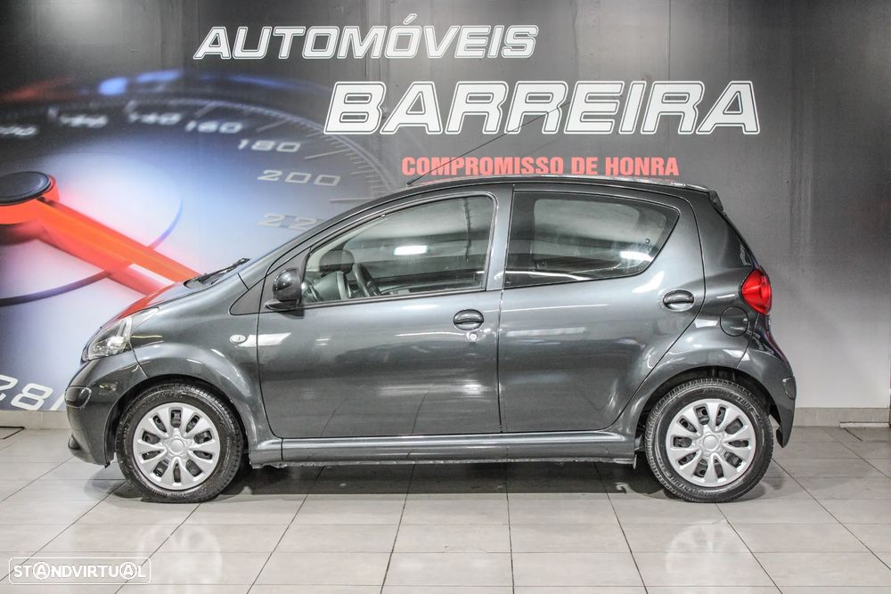 Toyota Aygo 1.0 + AC - 5