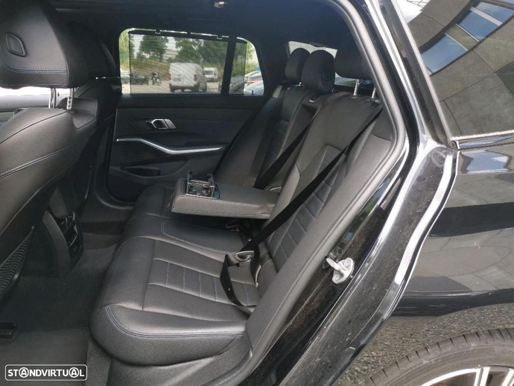 BMW 320 e Pack Desportivo M Auto - 4
