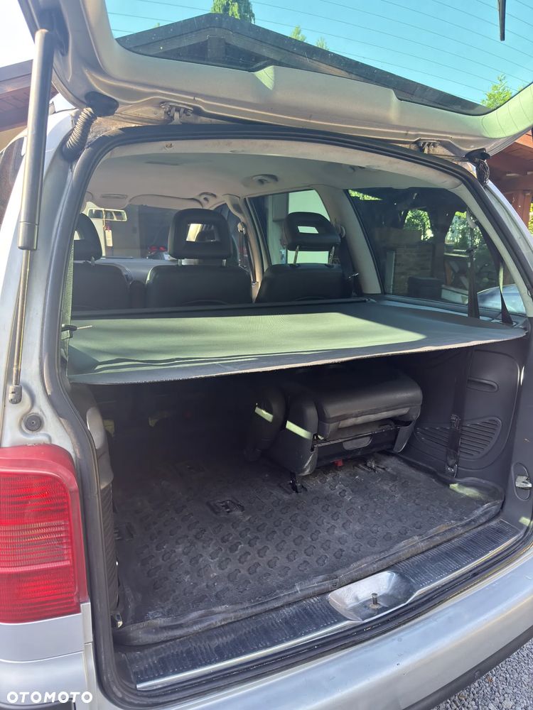Volkswagen Sharan 1.9 TDI Comfortline Tiptr - 9