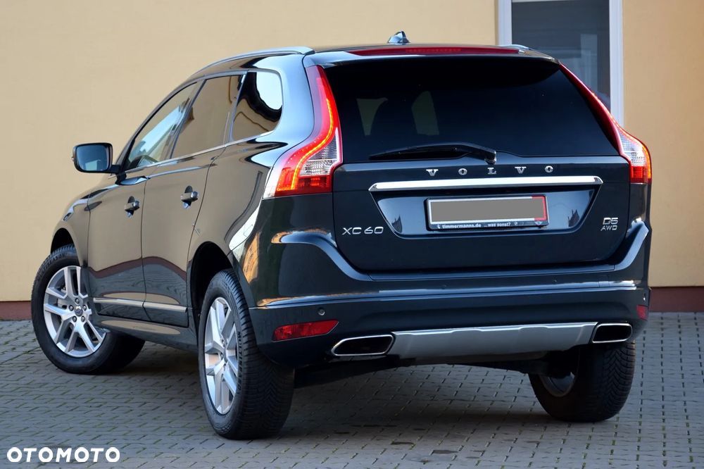 Volvo XC 60 D5 AWD Geartronic Momentum - 9