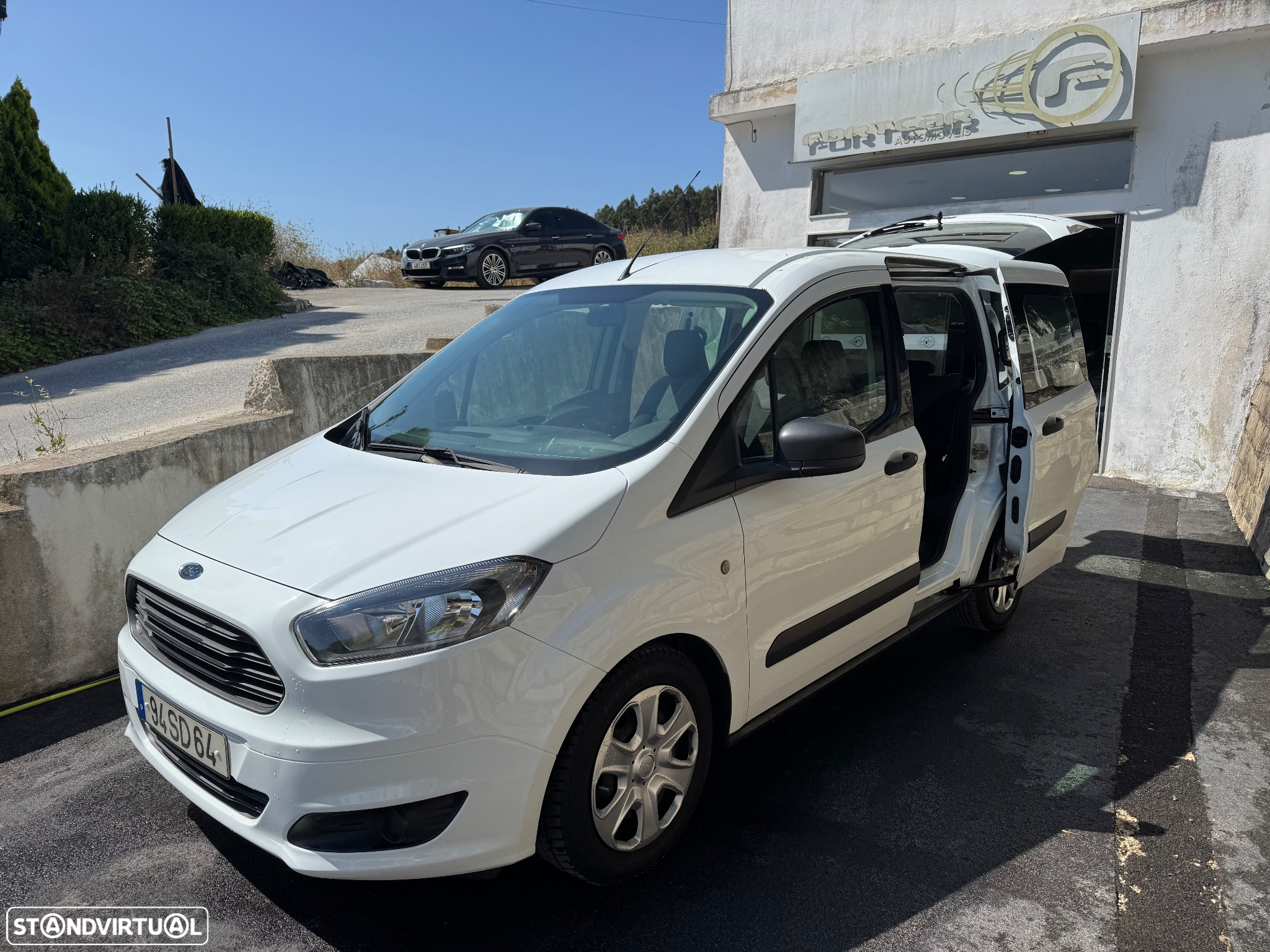 Ford Tourneo Courier 1.5 TDCi Ambiente - 9