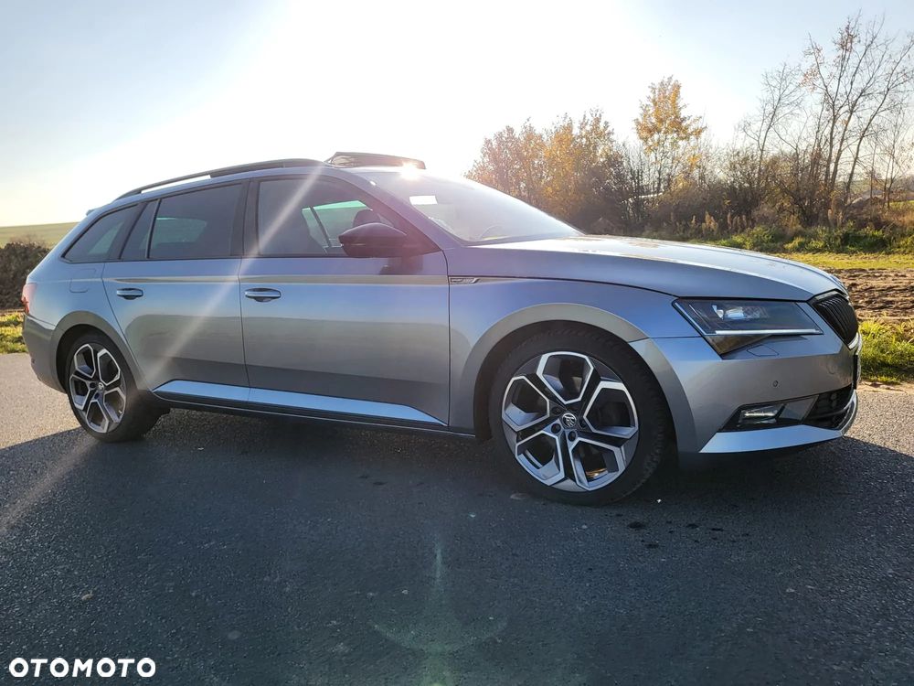Skoda Superb 2.0 TDI Sportline DSG - 24