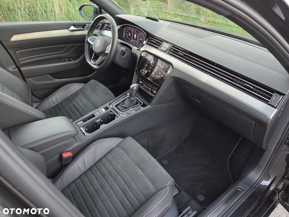 Volkswagen Passat - 11