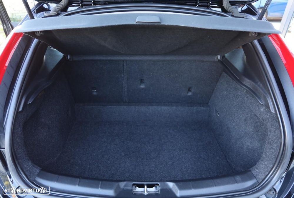 Volvo V40 2.0 D2 Kinetic - 18