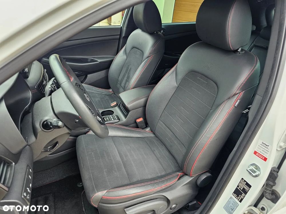 Hyundai Tucson 1.6 GDi 4WD DCT N Line - 30