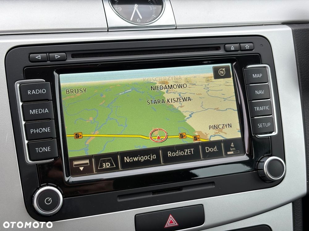 Volkswagen Passat 2.0 TDI BlueMotion Technology Highline - 18