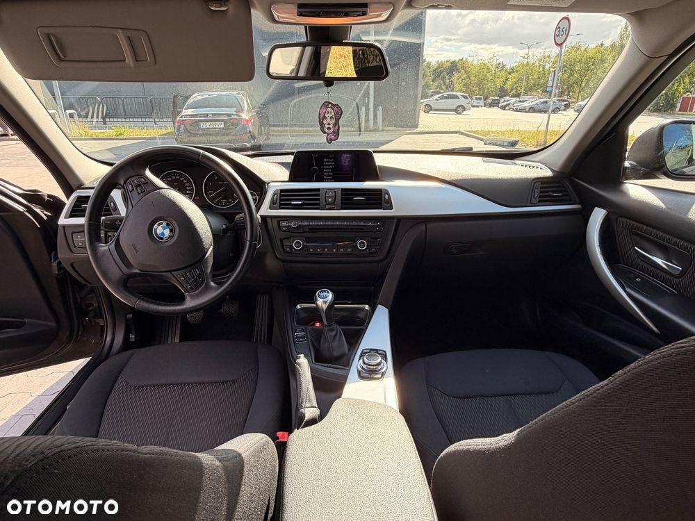 BMW Seria 3 318d - 8
