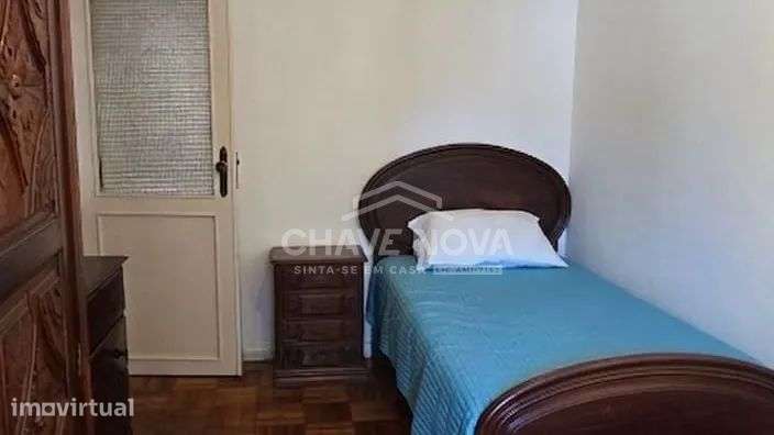 T2 com Duas Frentes, Varandas e Anexo | Rua da Alegria | Porto - Grande imagem: 4/8