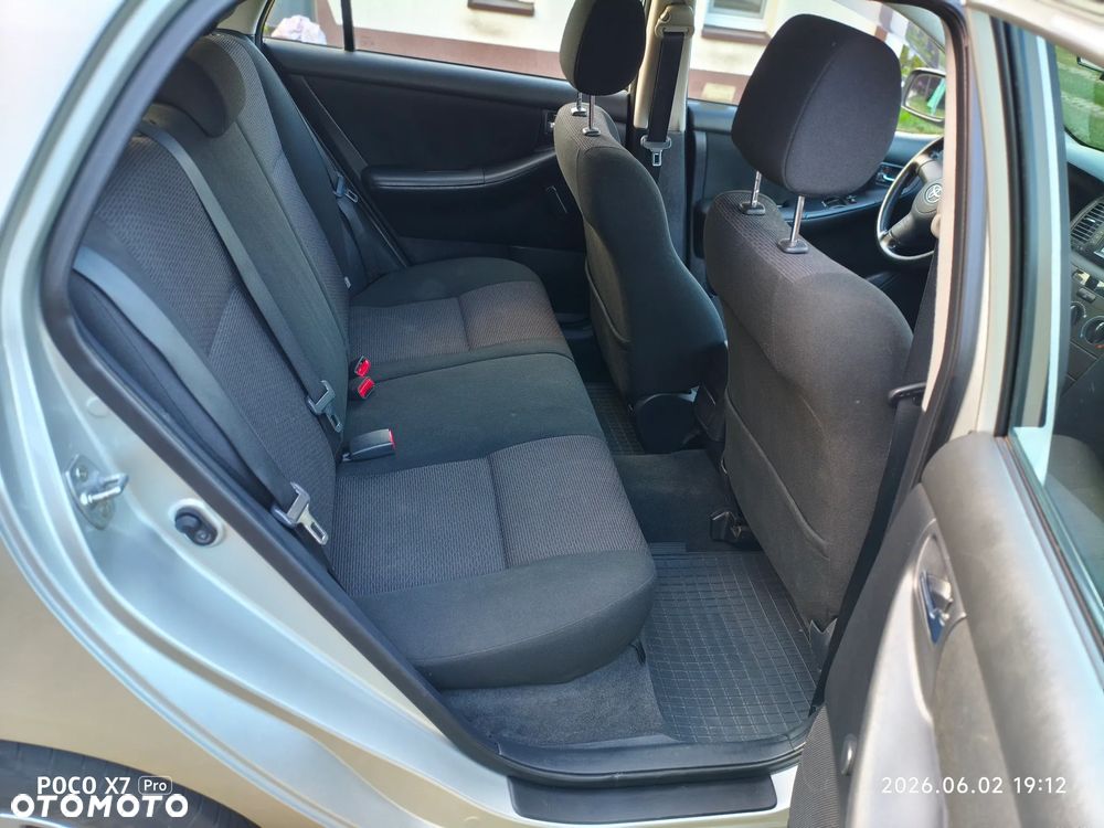 Toyota Corolla - 15