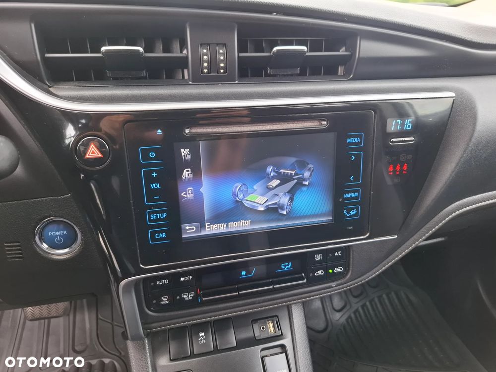 Toyota Auris - 18
