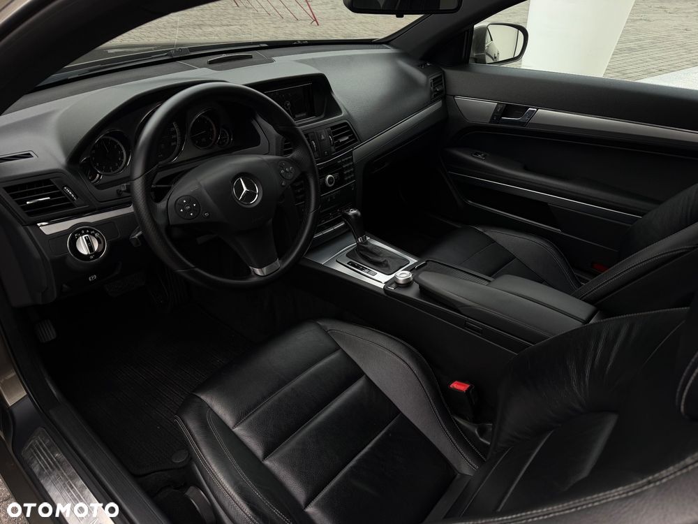 Mercedes-Benz Klasa E 250 CDI DPF BlueEFFICIENCY 7G-TRONIC Avantgarde - 21