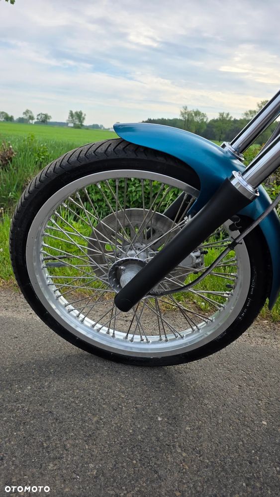 Suzuki Intruder - 13