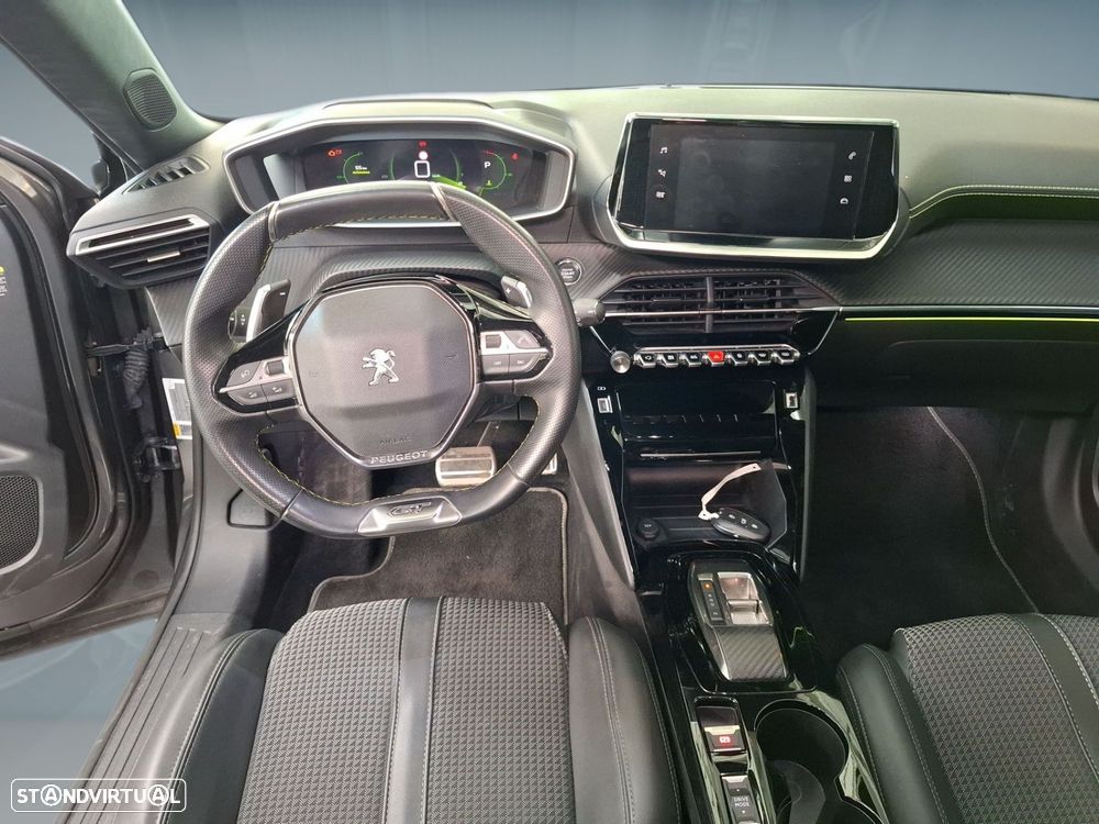 Peugeot 2008 1.2 PureTech GT EAT8 - 12