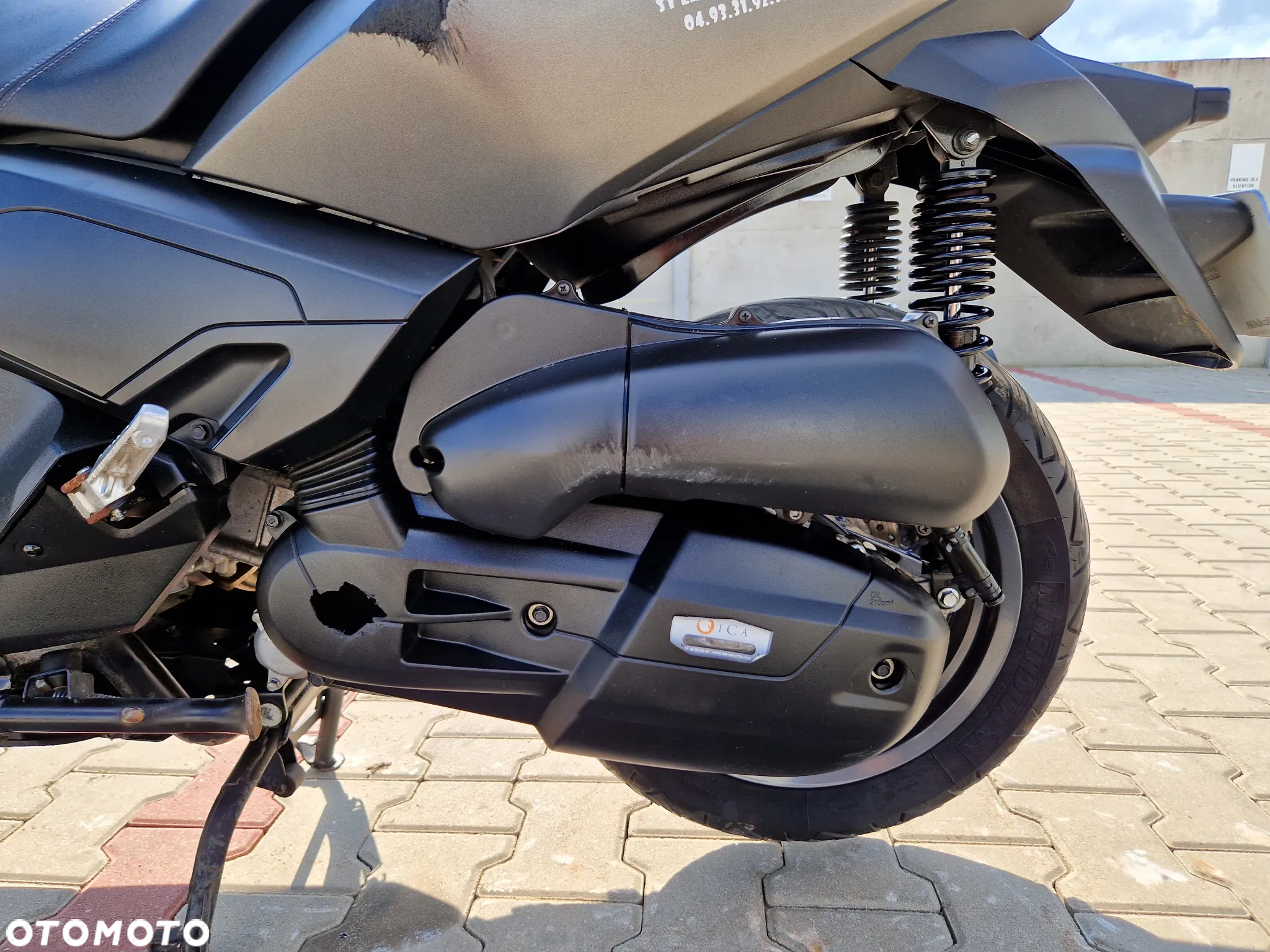 Yamaha X-max - 23