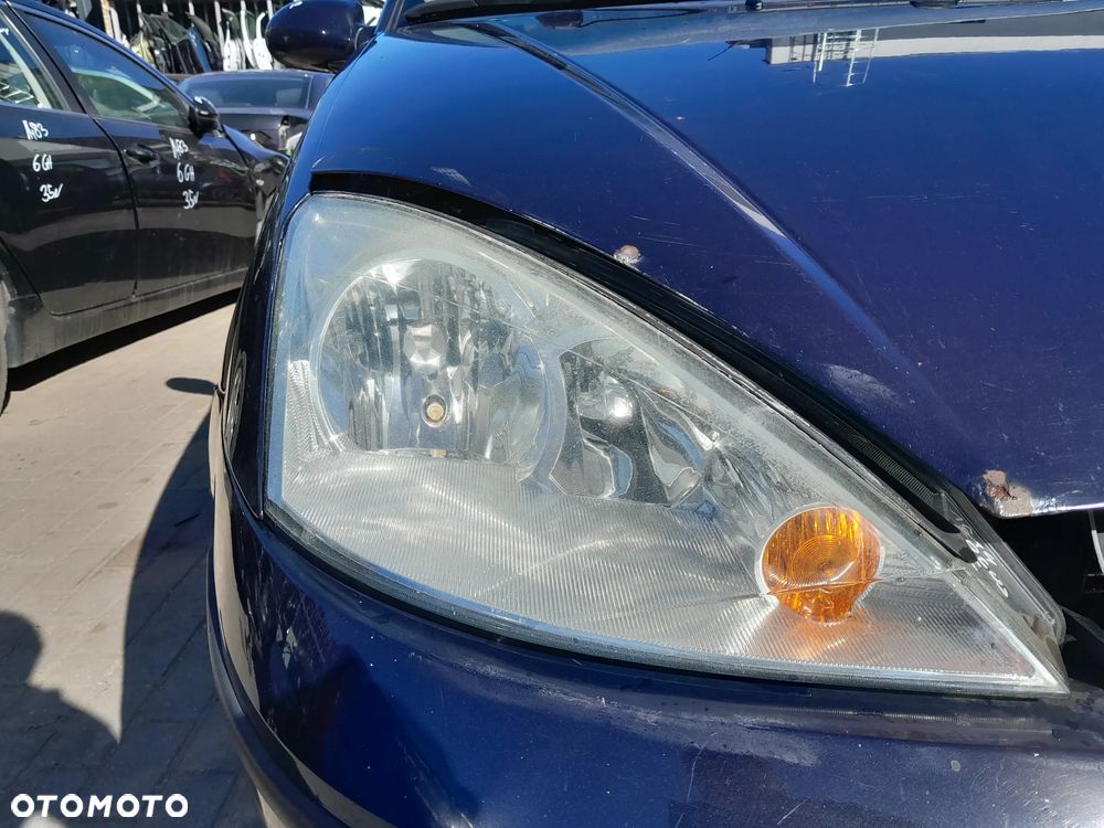 FORD FOCUS MK1 LAMPA REFLEKTOR PRAWA PRZEDNIA PRAWY PRZÓD - 1
