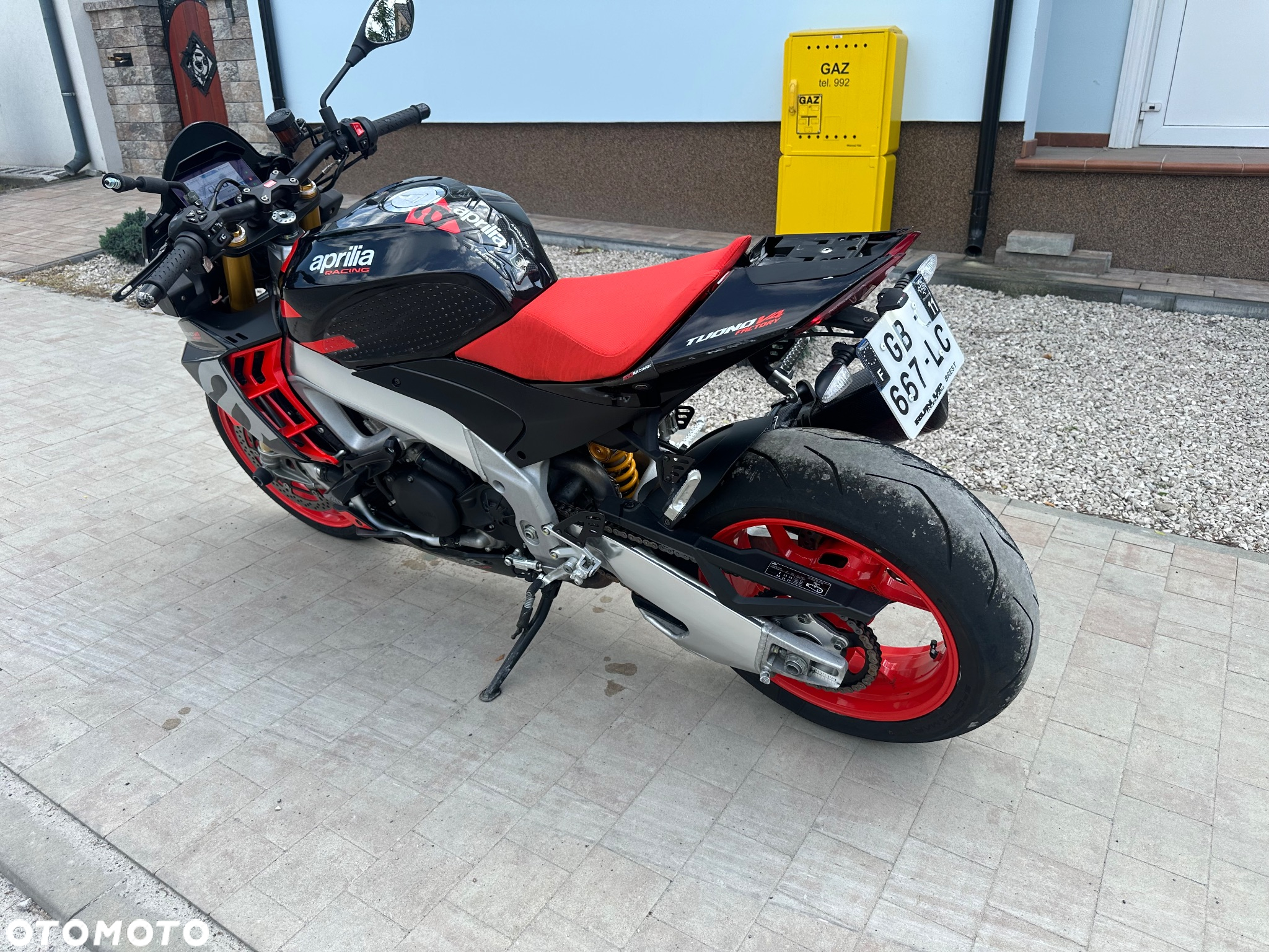Aprilia Tuono - 6