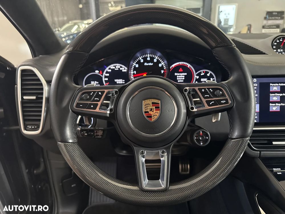 Porsche Cayenne Turbo - 18