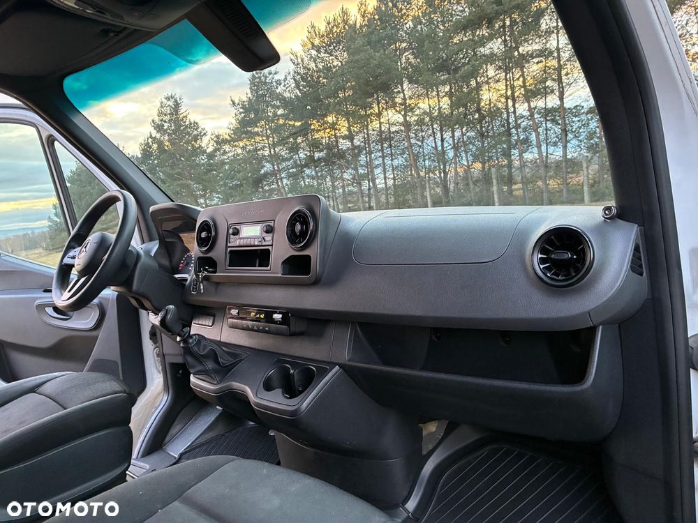 Mercedes-Benz SPRINTER - 3