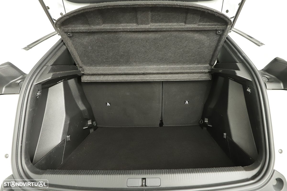 Peugeot 2008 1.2 PureTech Allure Pack - 24