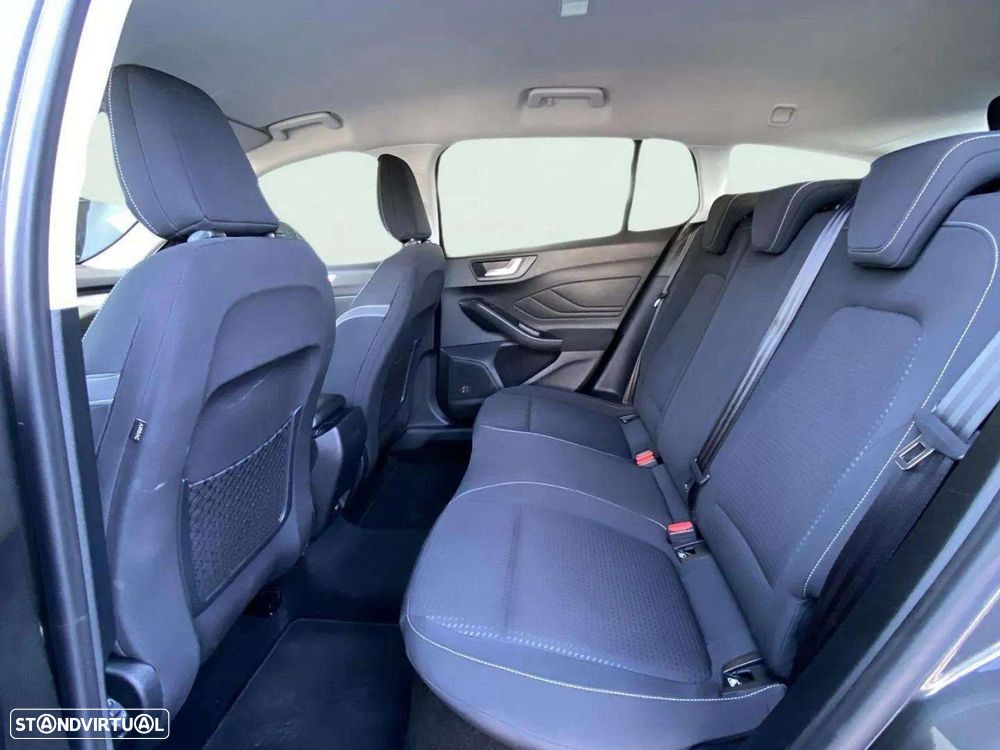Ford Focus SW - 21