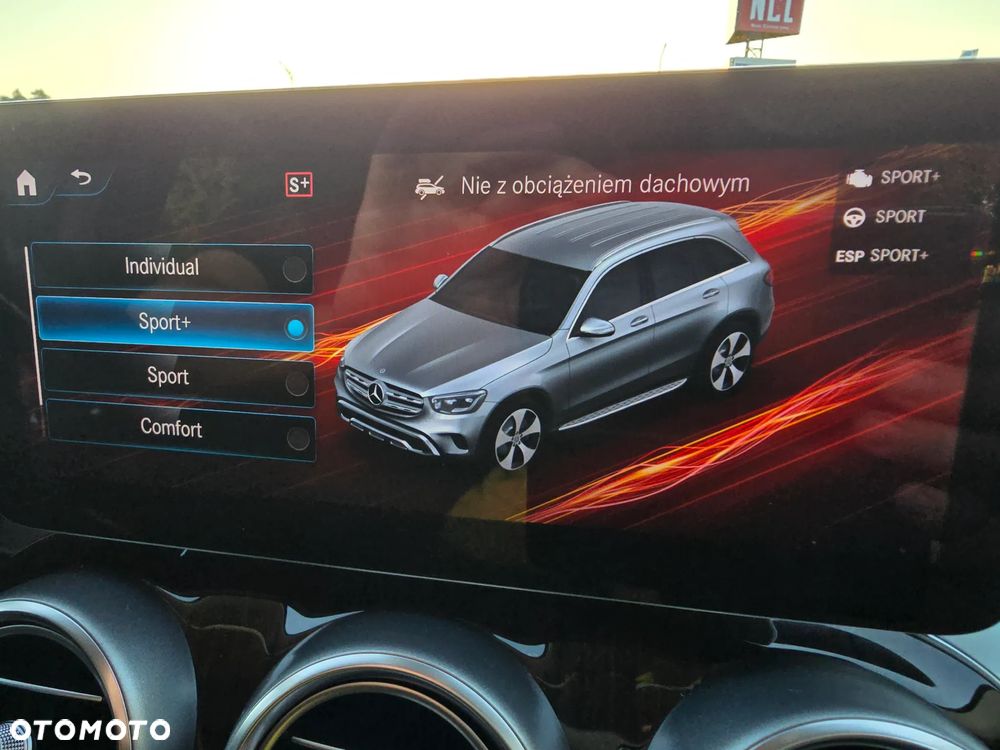 Mercedes-Benz GLC 200 4Matic 9G-TRONIC Exclusive - 24
