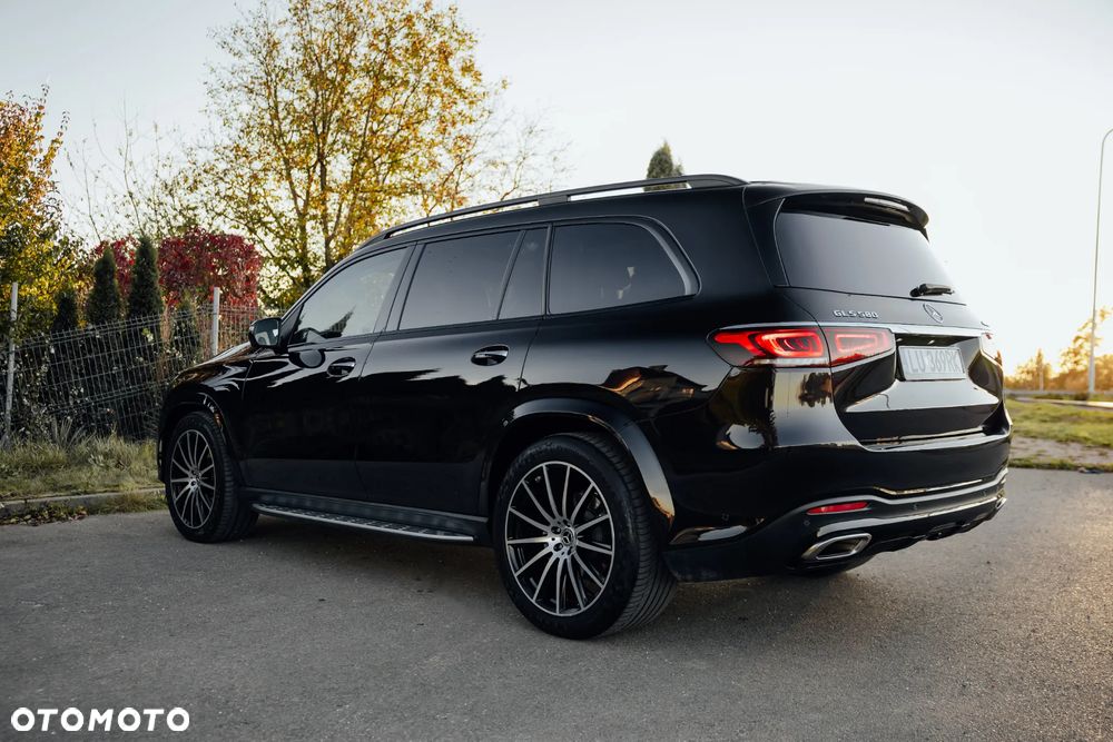 Mercedes-Benz GLS - 11