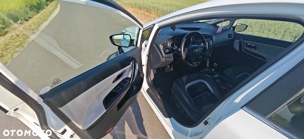 Kia Ceed 1.6 GDI L - 12