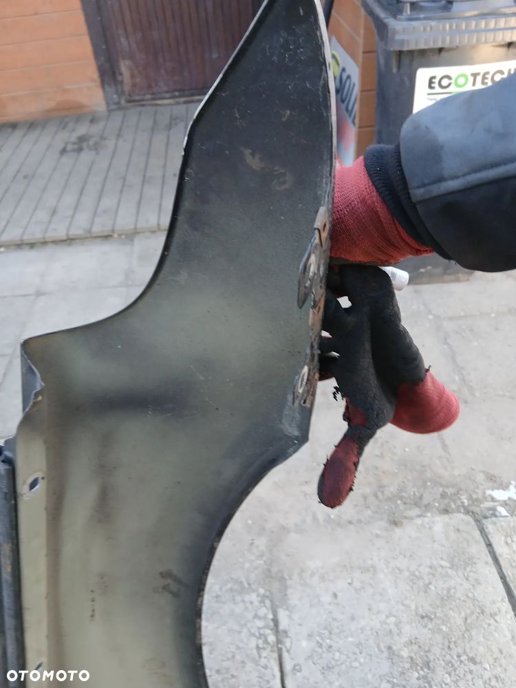 BMW 5 E60 Błotnik  lewy przód BLACK Saphire 475 - 5