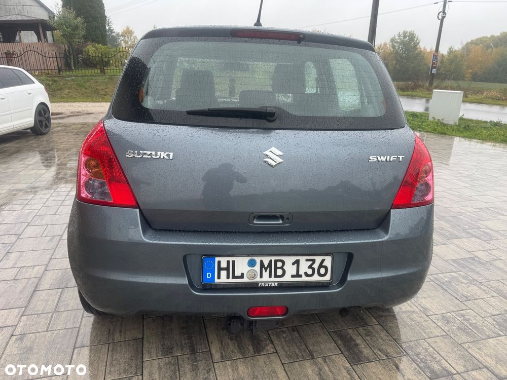 Suzuki Swift 2009 photo 5