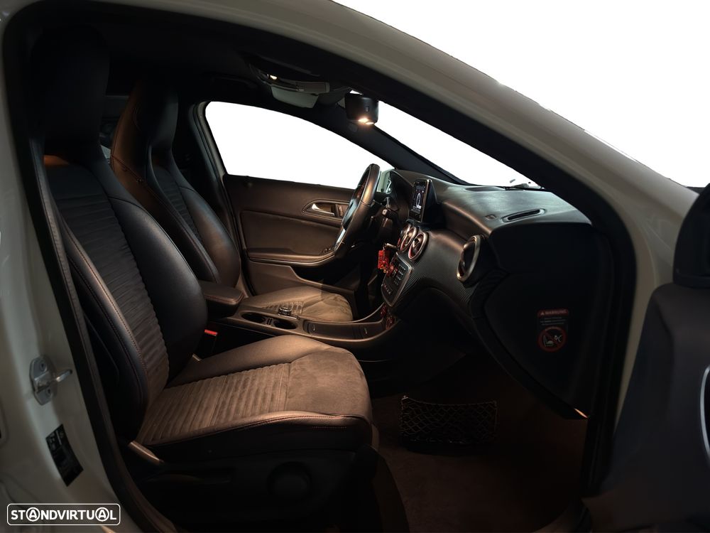 Mercedes-Benz A 220 CDI 7G-DCT AMG Line - 13