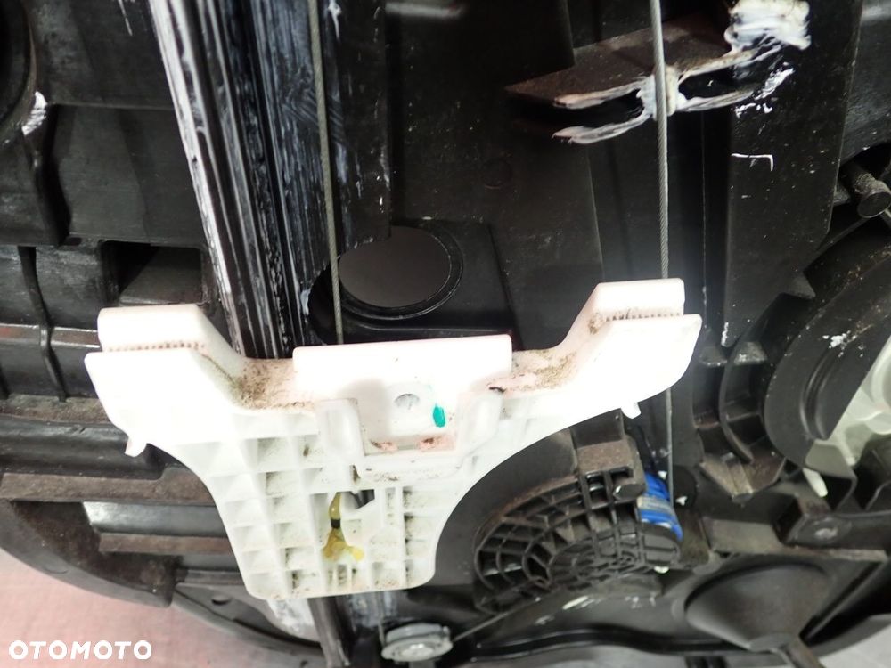 PODNOŚNIK SZYB PRAWY TYŁ HYUNDAI I30 III KOMBI - 6