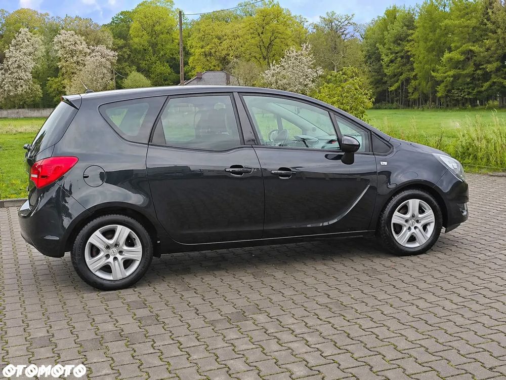 Opel Meriva - 11