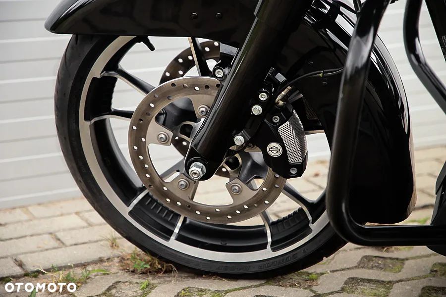 Harley-Davidson Touring Road Glide - 9