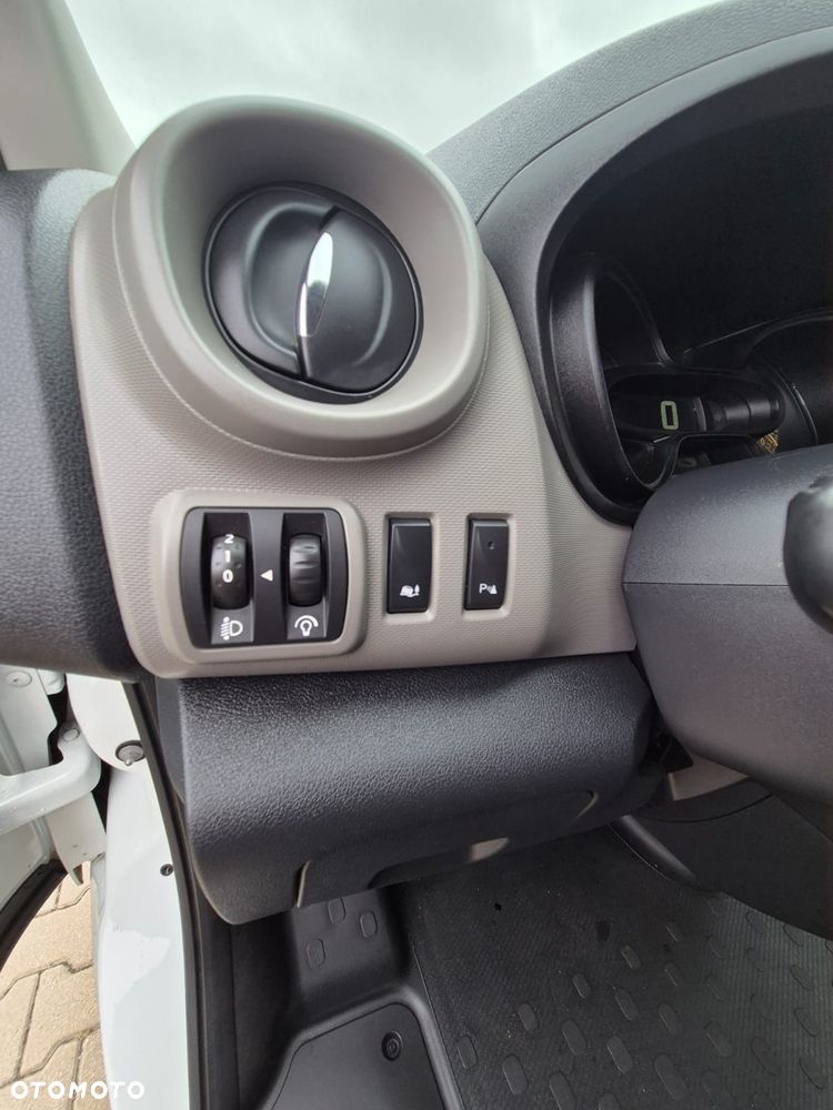 Renault Trafic Long 2016r 115Koni Nawi Kamera Klima Super stan 100% Bezwypadkowy - 20