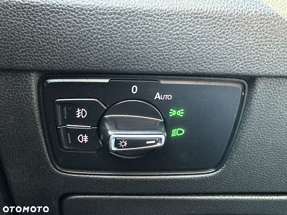 Volkswagen Passat Variant 2.0 TDI BMT Comfortline DSG - 32