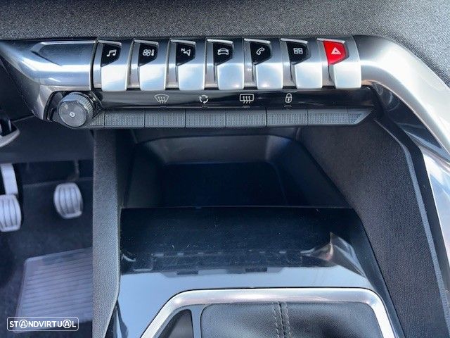 Peugeot 5008 1.6 BlueHDi Allure J18 - 11