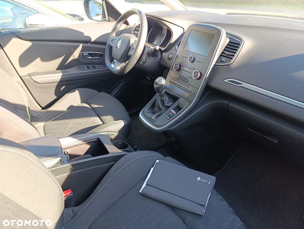 Renault Scenic TCe 115 GPF LIMITED - 32
