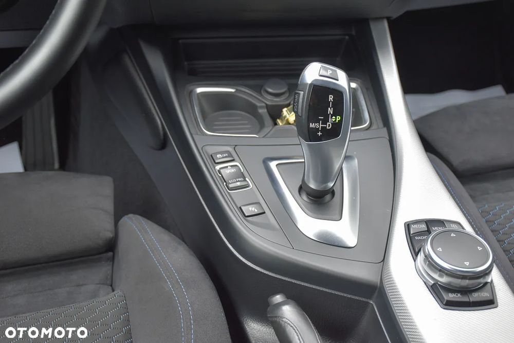 BMW Seria 1 118i M Sport - 31
