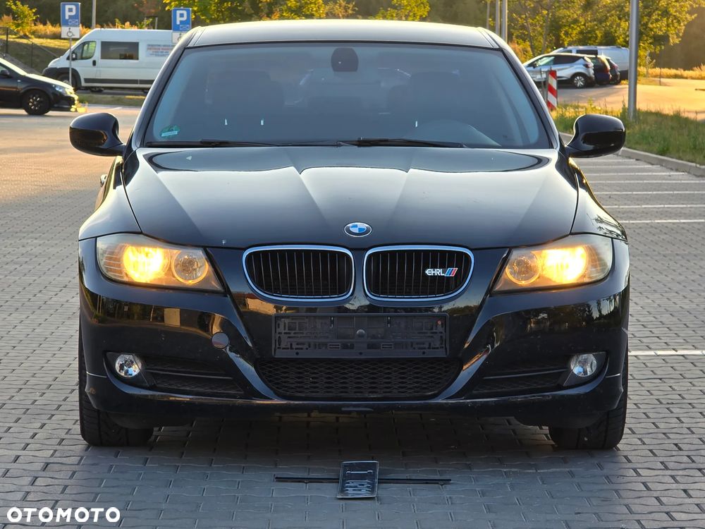 BMW Seria 3 318d DPF Edition Sport - 1