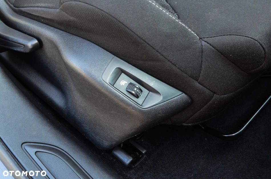 Citroën C5 2.0 HDi Attraction - 37