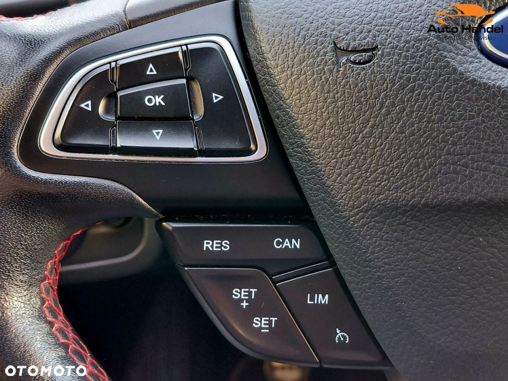 Ford Kuga 1.5 EcoBoost 2x4 ST-Line - 24