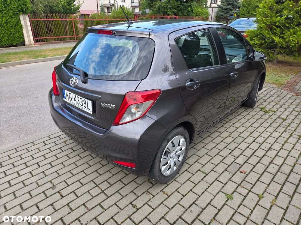 Toyota Yaris 1.0 Premium - 5