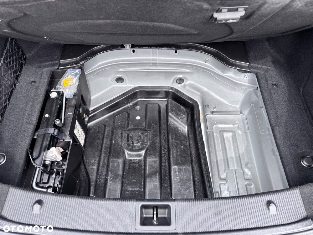 Mercedes-Benz Klasa C 180 Kompressor Automatik BlueEFFICIENCY - 27