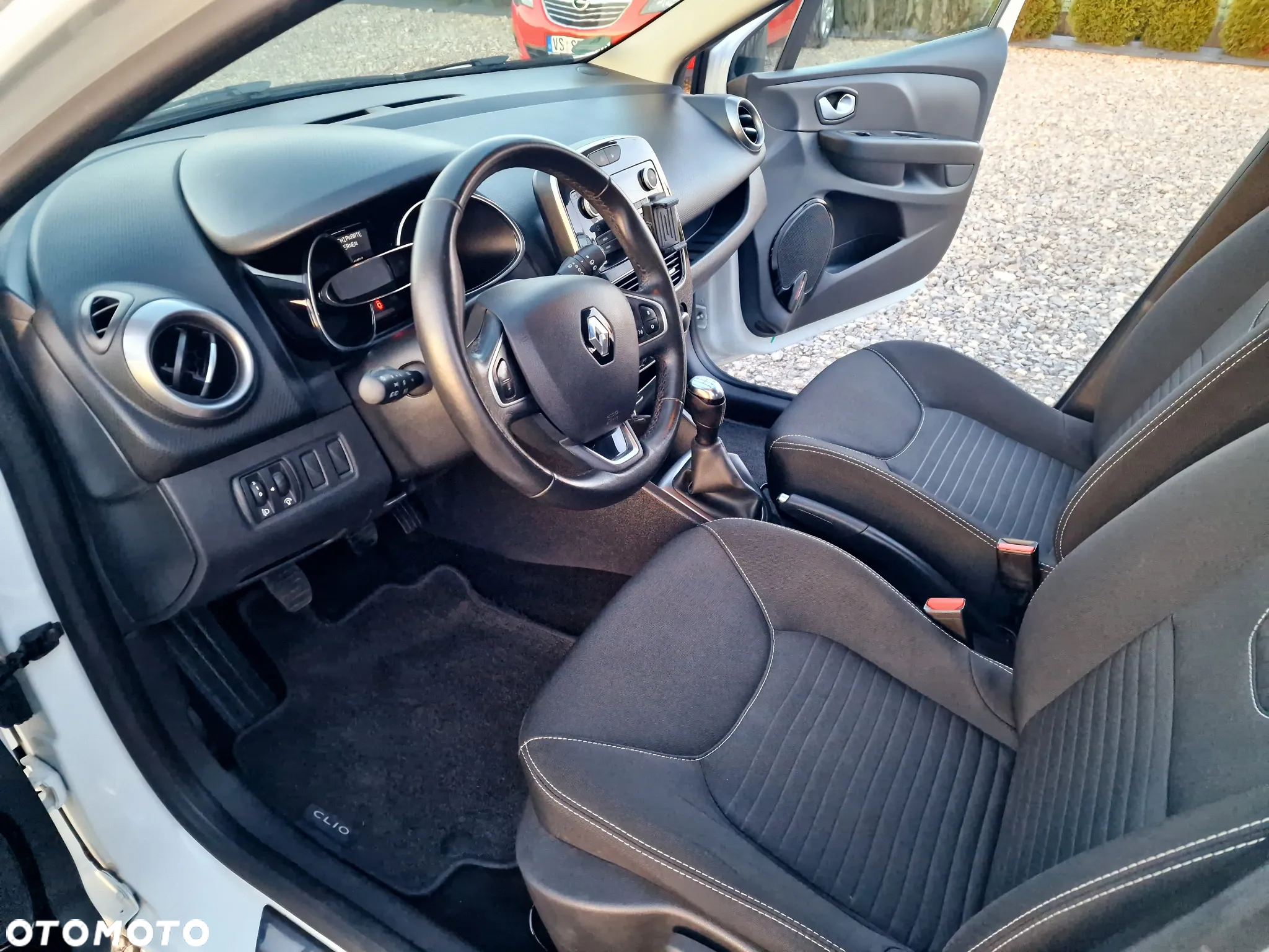 Renault Clio 1.2 16V Limited - 8