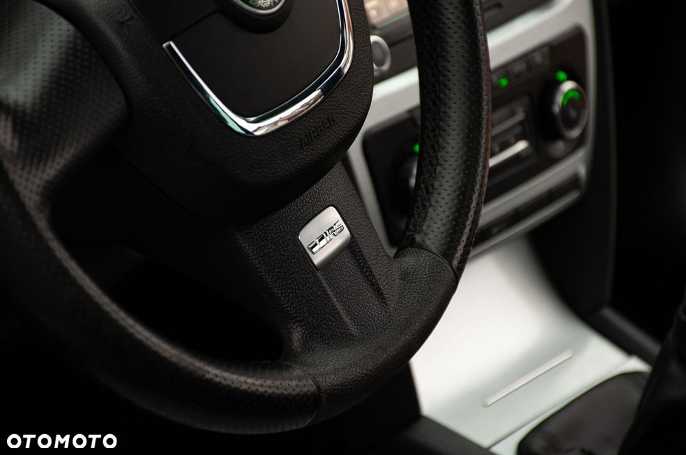 Skoda Octavia 2.0 TDI DPF RS - 35