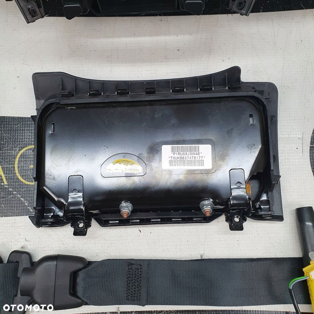 FIAT 500E PRZED LIFTEM ELEKTRYK DESKA ROZDZIELCZA KONSOLA KOKPIT PULPIT PODUSZKI AIRBAG AIR BAG PASY KIT SET - 11
