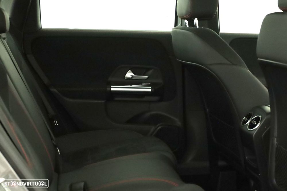 Mercedes-Benz B 250 e AMG Line - 20