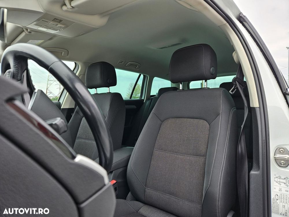 Volkswagen Passat 2.0 TDI DSG Comfortline - 11
