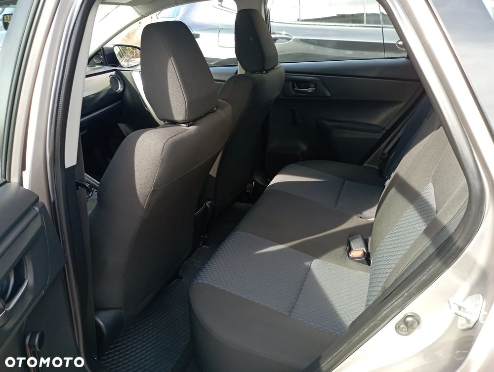 Toyota Auris 1.33 VVT-i Life Comfort - 11